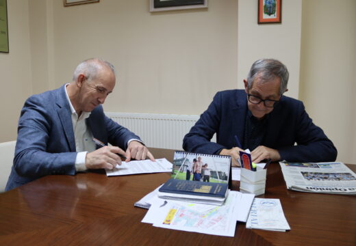 Os alcaldes de Carballo e Coristanco asinan un convenio para a solicitude conxunta dun obradoiro dual de emprego